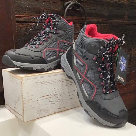 Regatta Lady Vendeavour Waterproof Hiking Boots Black & Pink Walking Boot SZ 8 - Picture 4 of 16